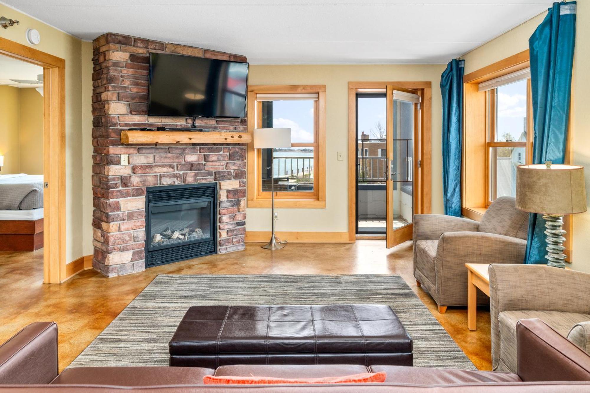 East Bay Suites Grand Marais Eksteriør bilde