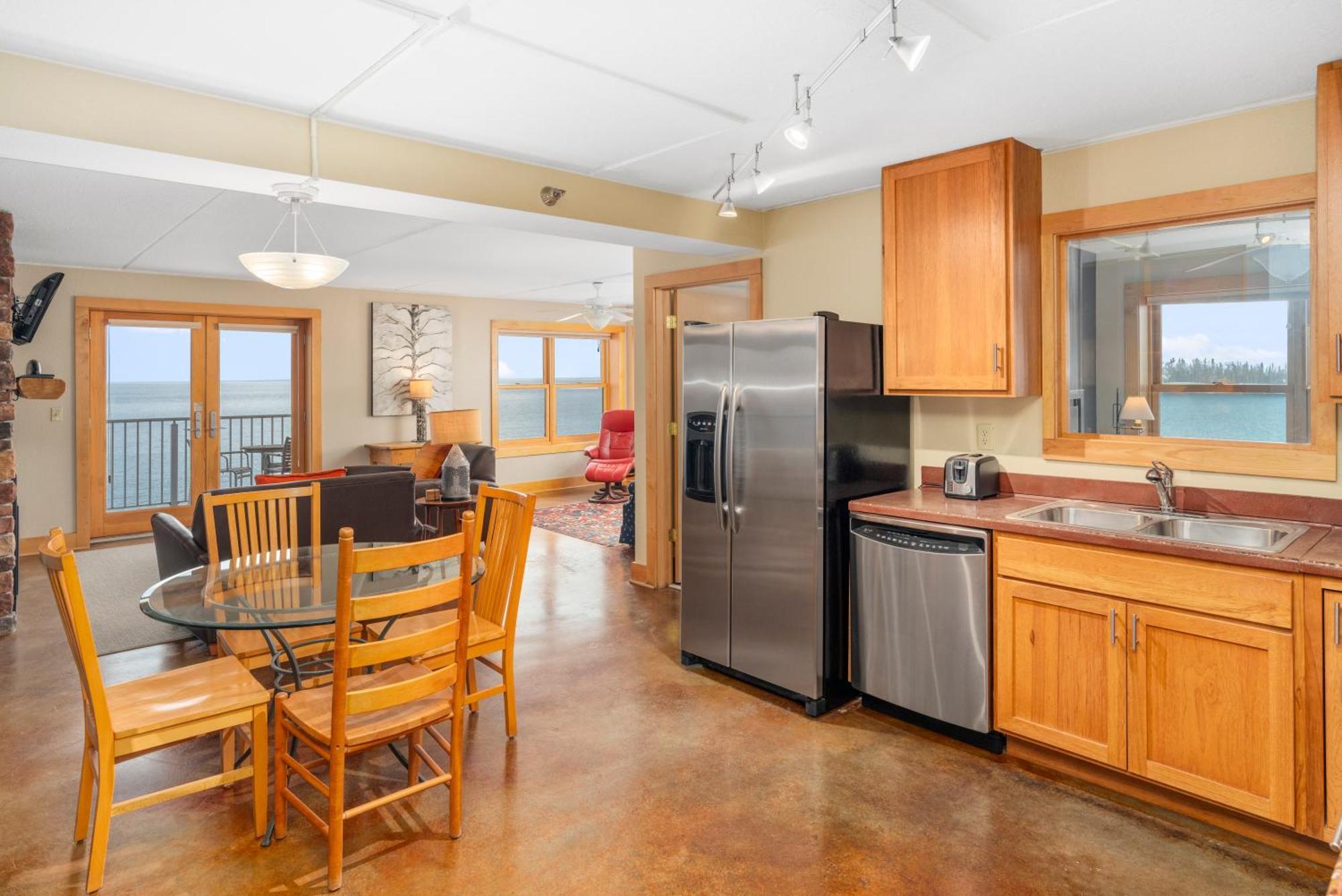 East Bay Suites Grand Marais Eksteriør bilde