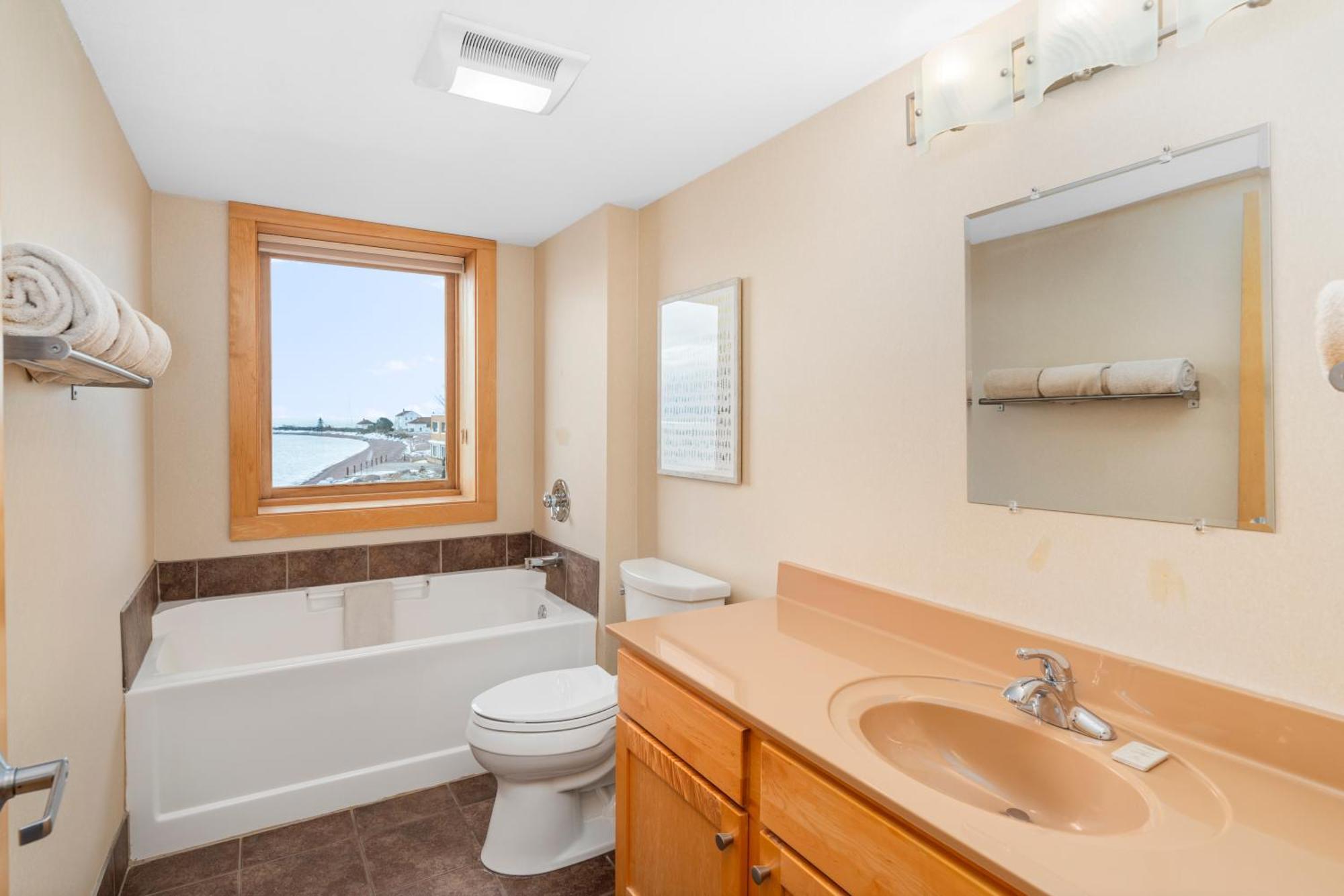 East Bay Suites Grand Marais Eksteriør bilde