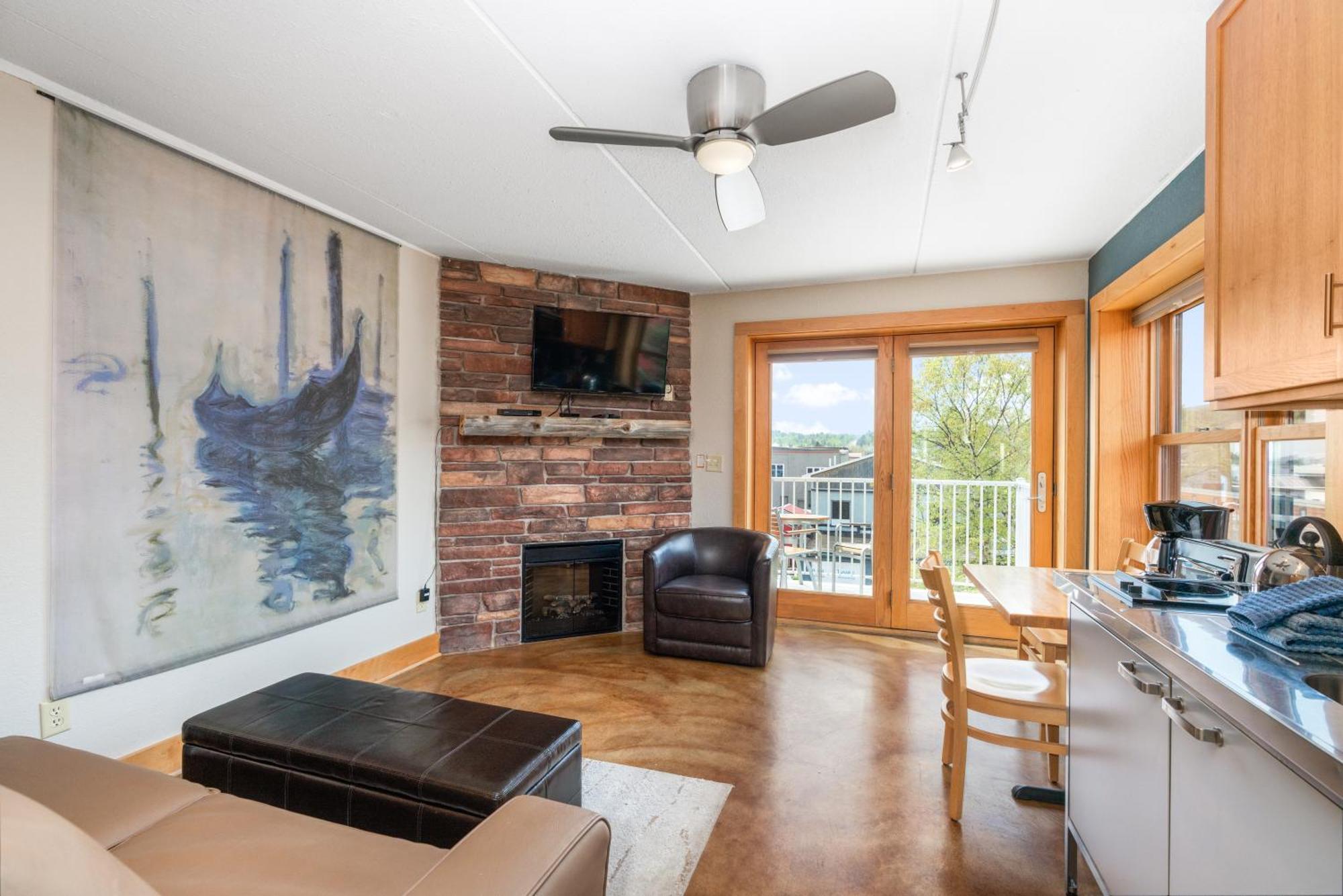 East Bay Suites Grand Marais Eksteriør bilde