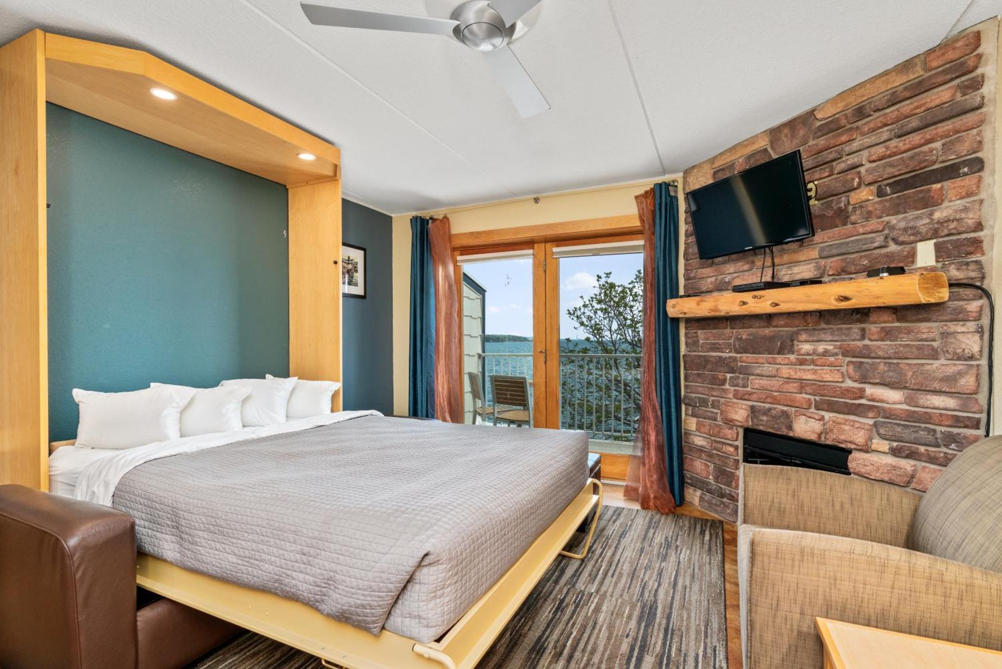 East Bay Suites Grand Marais Eksteriør bilde