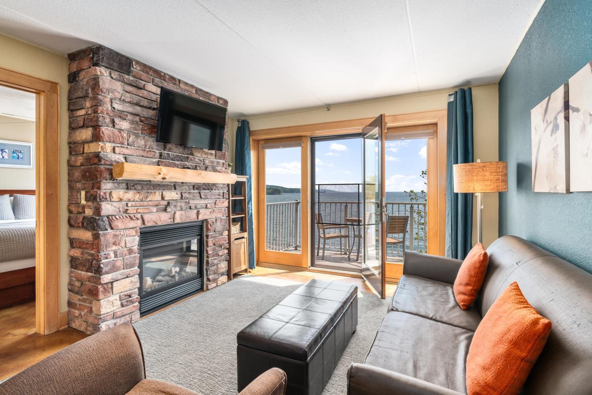East Bay Suites Grand Marais Eksteriør bilde