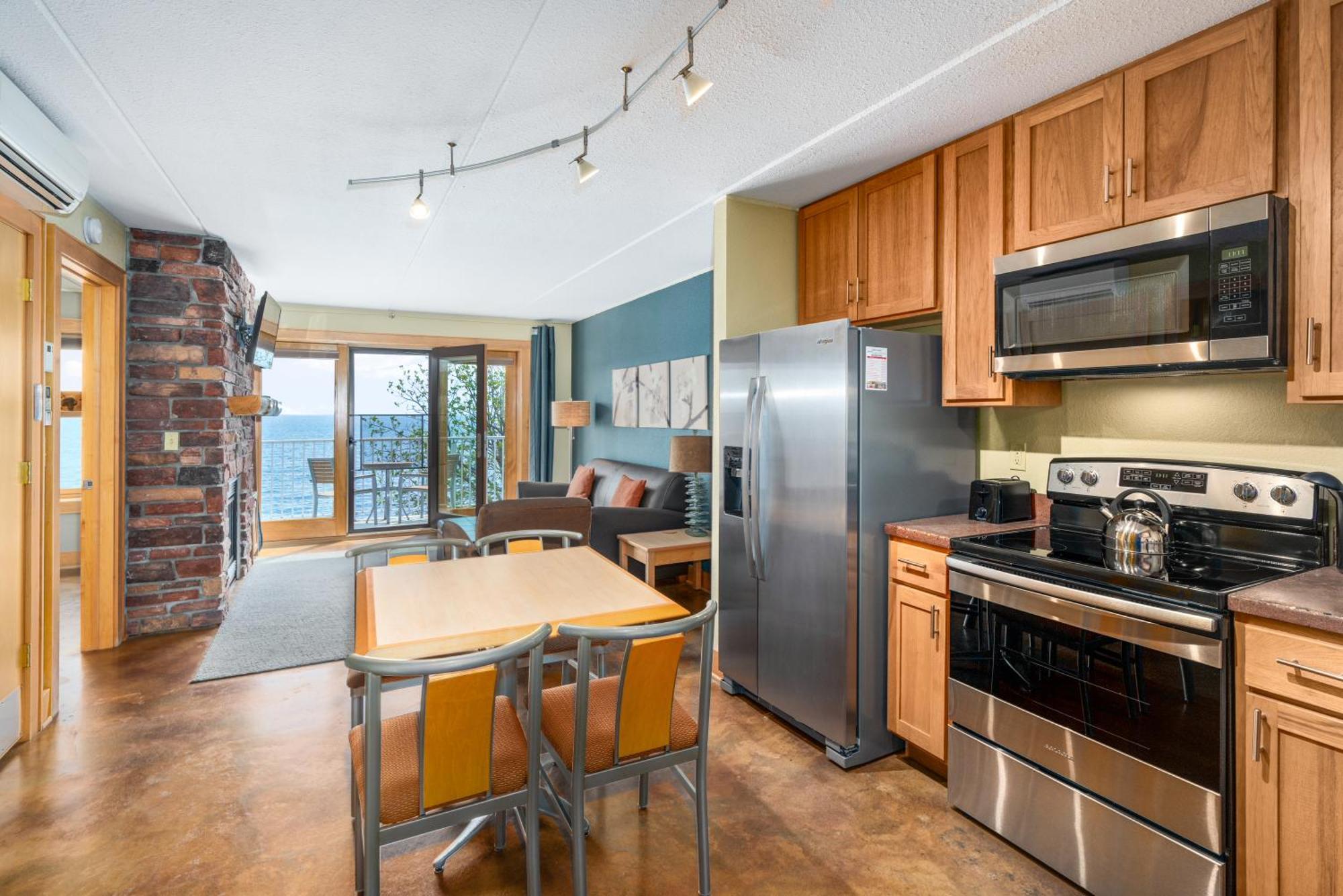 East Bay Suites Grand Marais Eksteriør bilde